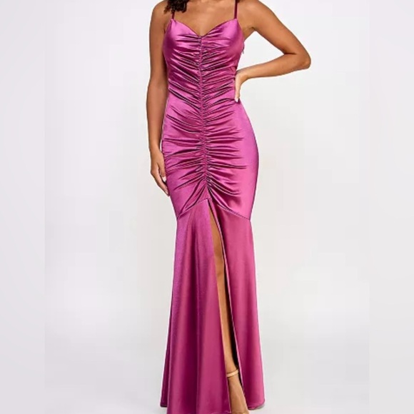 NWT BCX Dress Elegant Plum Ruched Prom Mermaid Evening Gown - Picture 1 of 6